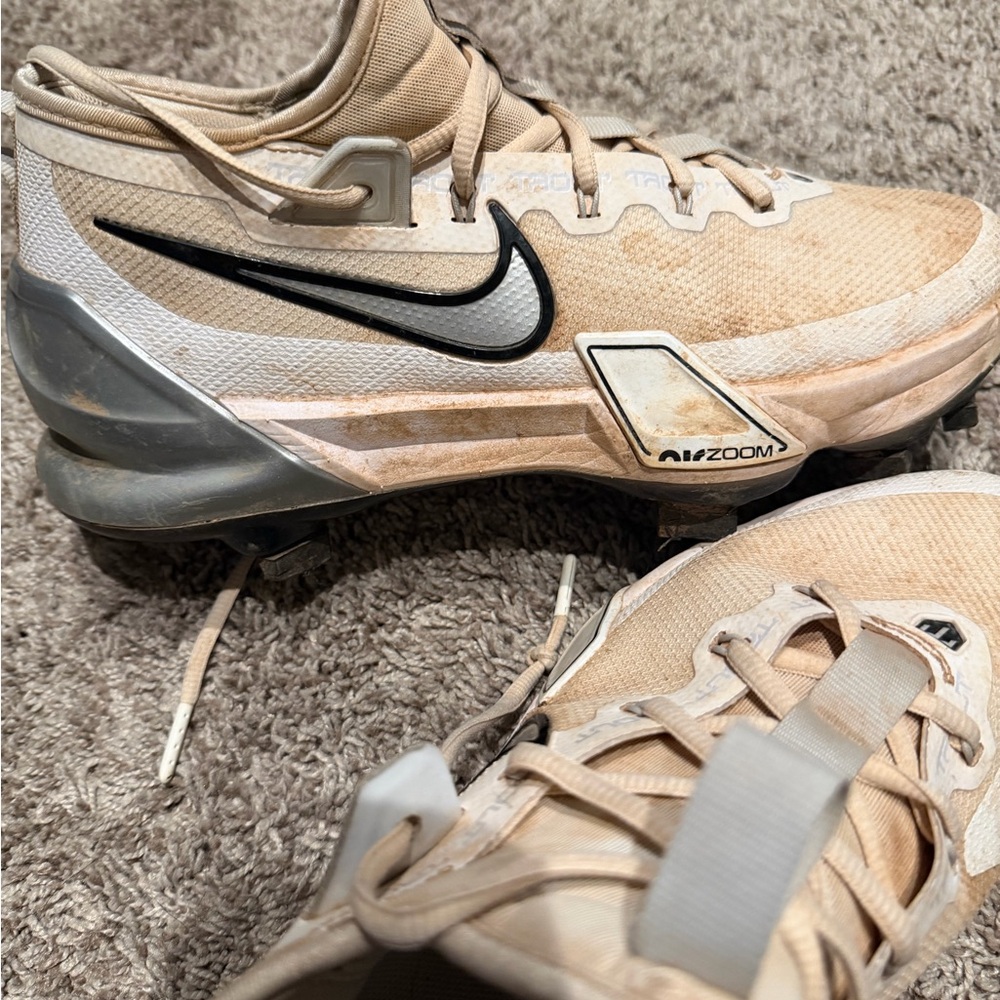 Nike Air Zoom Baseball Cleats in Tan and Gray